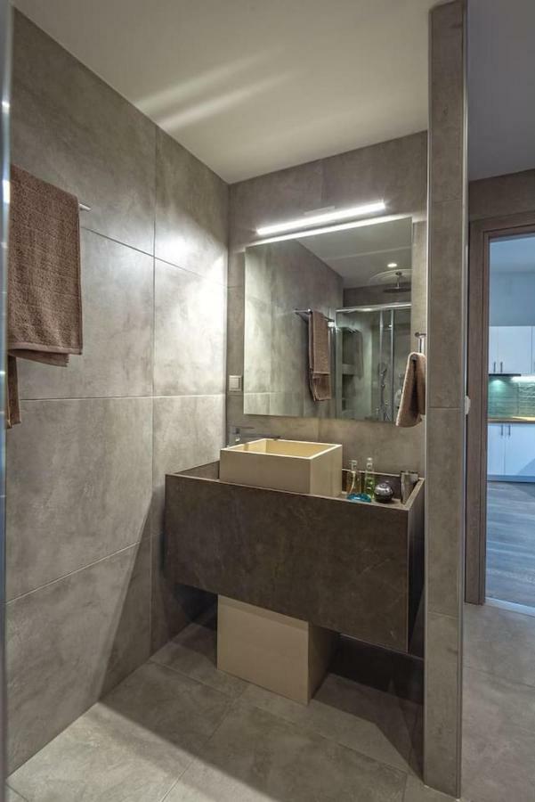 The Apartment 2 Bdrs/2 Baths Luxury Residence Athén Kültér fotó
